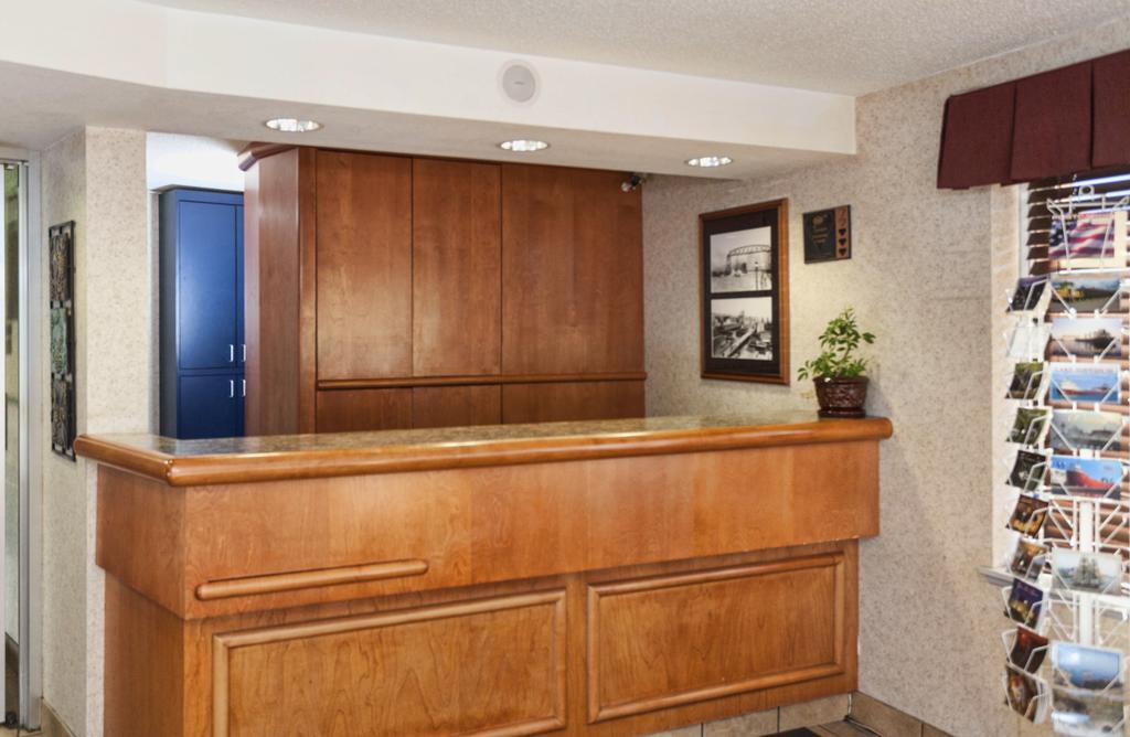 Downtown Duluth Inn Bagian luar foto