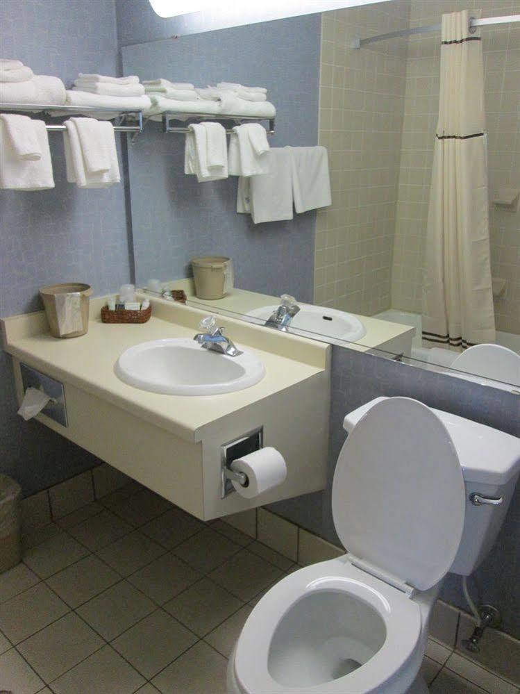 Downtown Duluth Inn Bagian luar foto