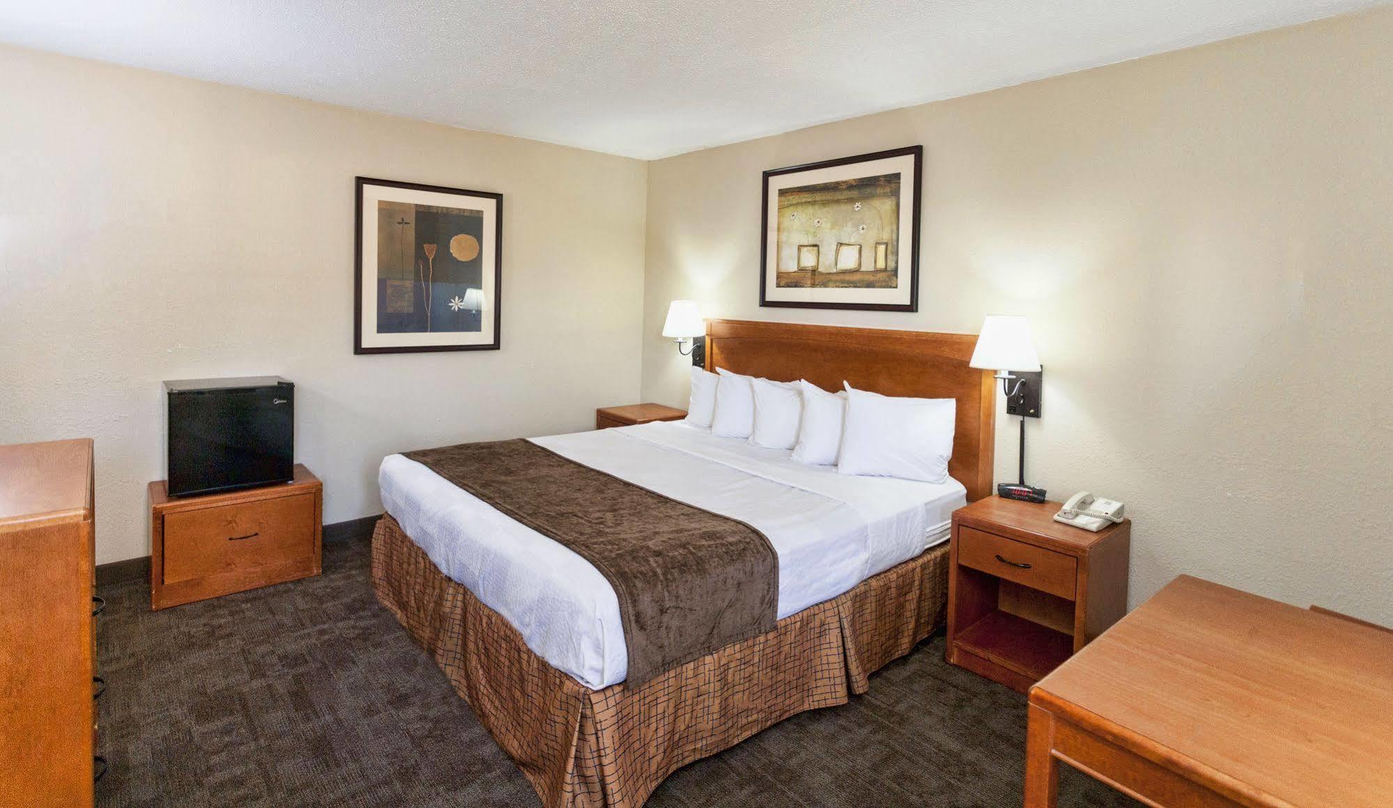 Downtown Duluth Inn Bagian luar foto